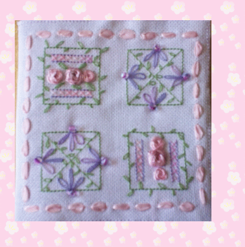 Range-aiguilles en broderie traditionnelle