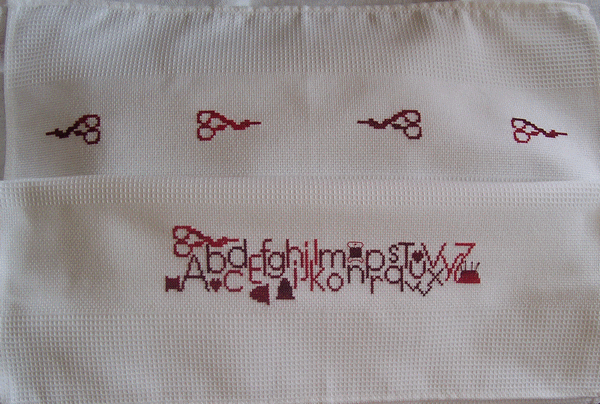 Torchon abc de brodeuse