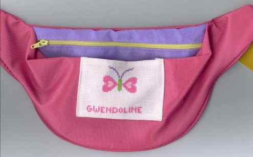 Un papillon sur sa banane