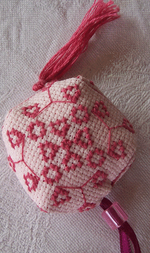 Biscornu pour ciseaux