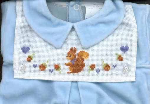 Grenouill&egrave;re bleue avec un &eacute;cureuil